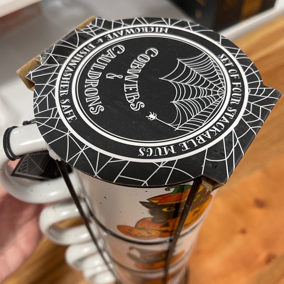 NEW Halloween Black Cat & Jack o’lantern 🐈‍⬛ 🎃 ceramic Stacking Mug Set Stand - Picture 2 of 5